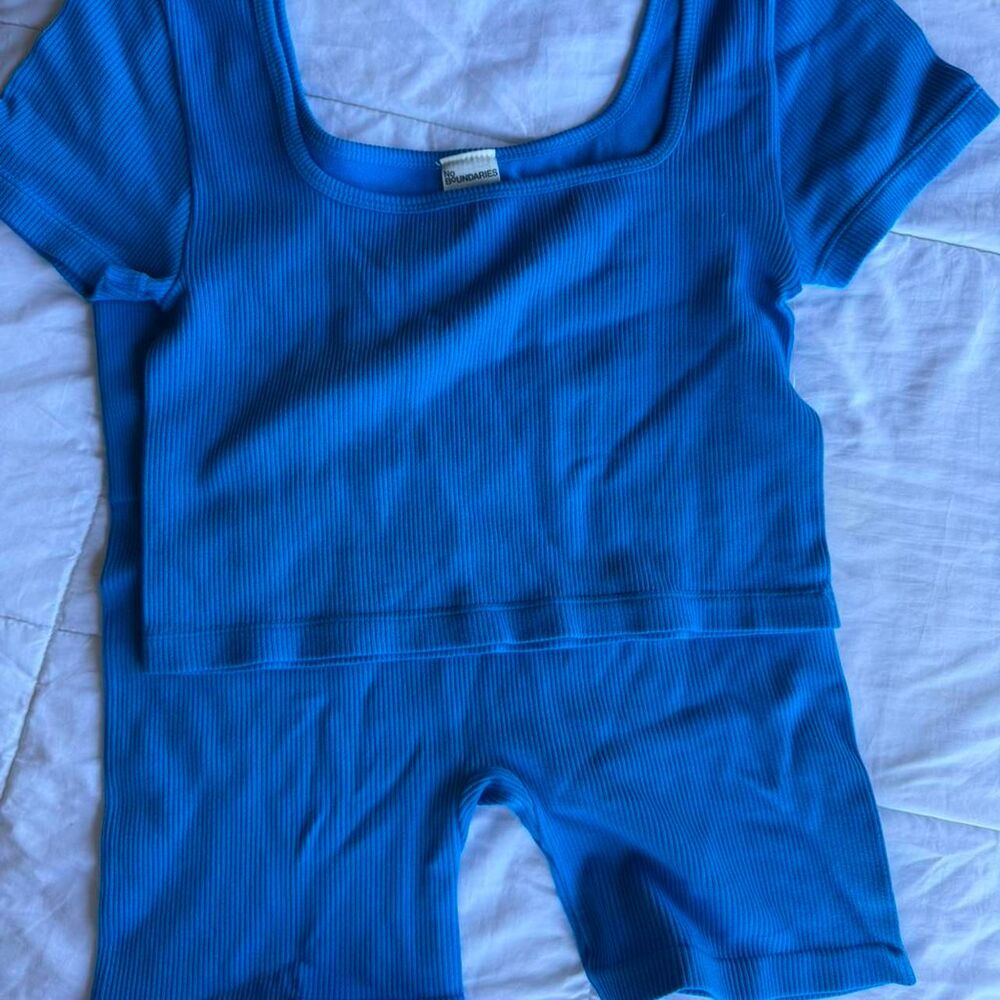 No-boundaries Women's Blue Crop-top L